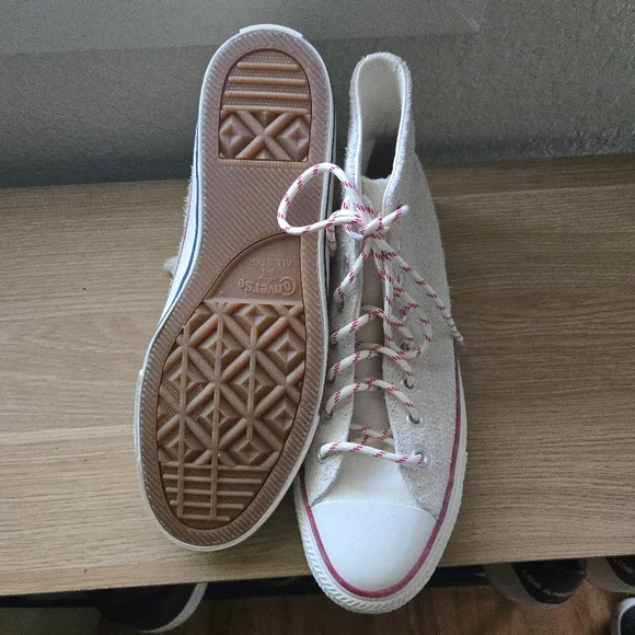 Chuck Taylor All Star Pro Outdoor High Men 8.5  'Egret Red Blue' 092025 - Picture 6 of 9